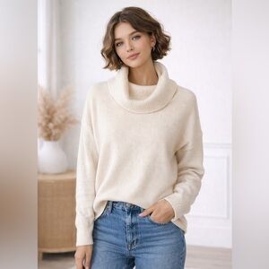 Bohme cream sweater SZ small